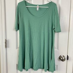 Lularoe tunic shift flowy with side slits green size small